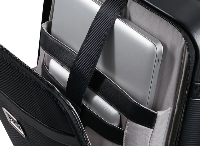 Frontlomme med rom for PC