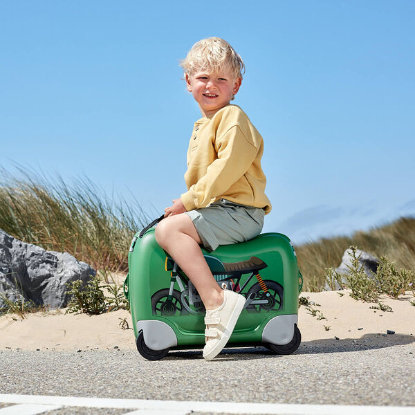 KOFFERTER SOM BARN KAN SITTE PÅ