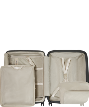 Paralux Utvidbar koffert med 4 hjul 67cm 67 x 47 x 30/33 cm | 3.5 kg