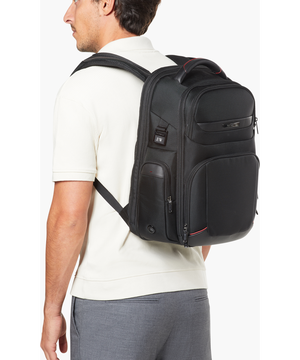 Pro-DLX 6 Ryggsekk 17.3" 46 x 32 x 18/24 cm | 1.5 kg Pro-DLX 6 Ryggsekk 17.3" 46 x 32 x 18/24 cm | 1.5 kg