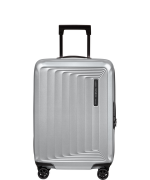 Nuon Utvidbar koffert med 4 hjul 55cm 55 x 40 x 20/23 cm | 2.5 kg