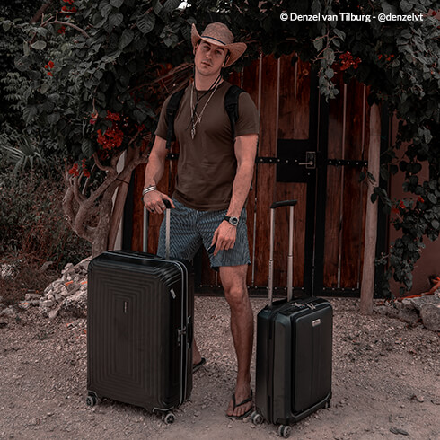 Power Up: Taking business to new heights thanks to our integrated (and removable) powerbank you will never be without power charge anymore.